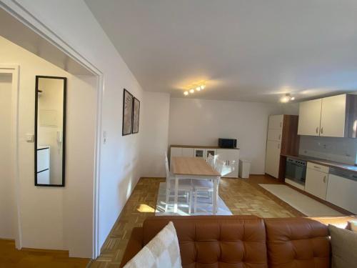 Luxurious 2 Room Apartment South of Munich in отобрюн Luxurious 2 Room Apartment South of Munich in отобрюн