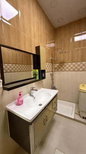 Rustic Mountain Oasis in Hatta Rustic Mountain Oasis in Hatta