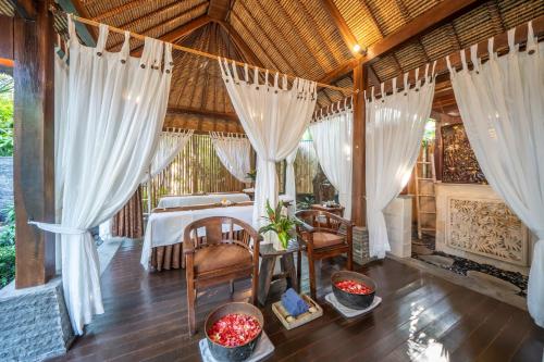 سبا, فندق ذا لوفينا (The Lovina) in لوفينا بيتش سبا, فندق ذا لوفينا (The Lovina) in لوفينا بيتش