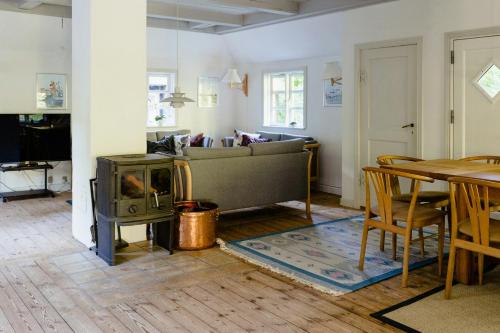 Tampilan eksterior, Thatched Summer Home Perfect For Two Families in Smidstrup Tampilan eksterior, Thatched Summer Home Perfect For Two Families in Smidstrup