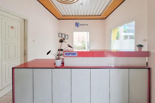 Lobby, RedDoorz @ Roma 88 Tomo Sumedang in Rancabali Lobby, RedDoorz @ Roma 88 Tomo Sumedang in Rancabali