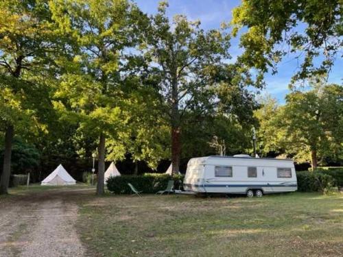 Удобства, Camping 3 étoiles - eeegh0 (Camping 3 etoiles - eeegh0) in Немур Удобства, Camping 3 étoiles - eeegh0 (Camping 3 etoiles - eeegh0) in Немур