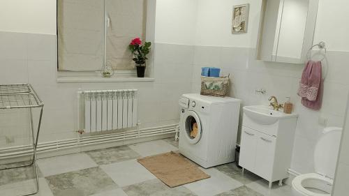 Casa de banho, Гостевой дом Семейный (Гостевои дом Семеиныи) in Hrazdan Casa de banho, Гостевой дом Семейный (Гостевои дом Семеиныи) in Hrazdan