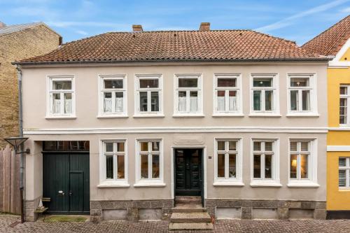 Atmospheric Apartment in Haderslev's Old Town in Haderslev City Center Atmospheric Apartment in Haderslev's Old Town in Haderslev City Center