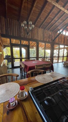 Hermosa cabal familiar en el lago in Zirahuen Hermosa cabal familiar en el lago in Zirahuen