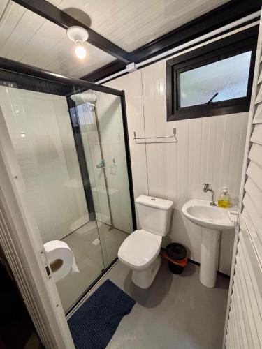 浴室, Sea Wolf Hostel - Lagoa da Conceição (Sea Wolf Hostel - Lagoa da Conceicao) in 孔塞桑湖 浴室, Sea Wolf Hostel - Lagoa da Conceição (Sea Wolf Hostel - Lagoa da Conceicao) in 孔塞桑湖