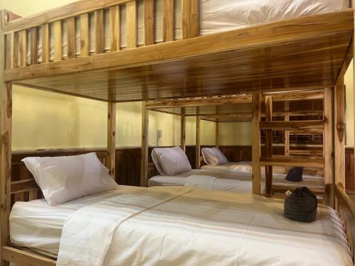 Heaven Backpackers HOSTEL & Camping tours in Nong Khiaw Heaven Backpackers HOSTEL & Camping tours in Nong Khiaw