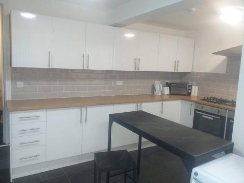 Tuebrook Stays near Croxteth Hall & Country Park Tuebrook Stays near Croxteth Hall & Country Park