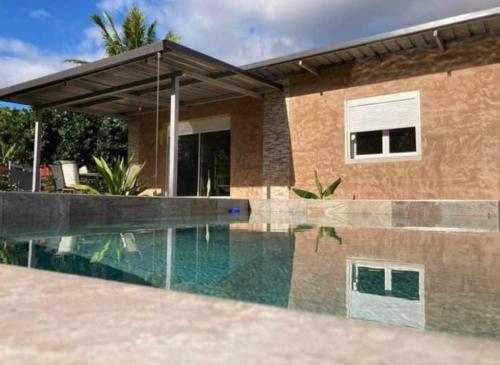 chambre dans villa avec piscine in Païta chambre dans villa avec piscine in Païta