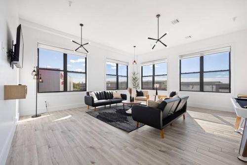 Létesítmények, Huge Top-Floor 2BR, NYC View, Patio and Gym in Harrison (NJ) Létesítmények, Huge Top-Floor 2BR, NYC View, Patio and Gym in Harrison (NJ)