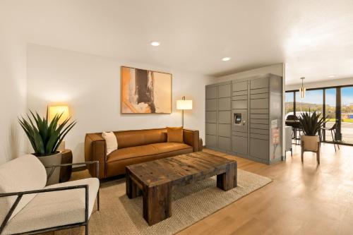 Αίθουσα υποδοχής, LivAway Suites Nashville-Smyrna in Σμύρνη(Τενεσί) Αίθουσα υποδοχής, LivAway Suites Nashville-Smyrna in Σμύρνη(Τενεσί)
