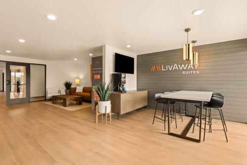 לובי, LivAway Suites Nashville-Smyrna in סמירנה(טי אן) לובי, LivAway Suites Nashville-Smyrna in סמירנה(טי אן)
