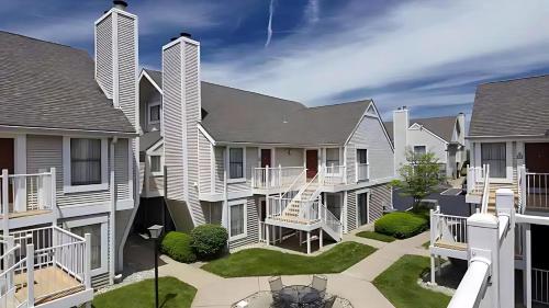 A szálláshely kívülről, Sonesta ES Suites Sharonville West in Sharonville (Ohio) A szálláshely kívülről, Sonesta ES Suites Sharonville West in Sharonville (Ohio)