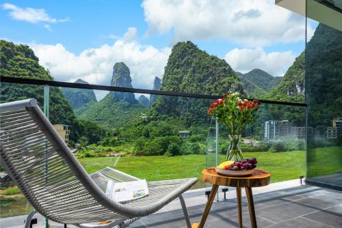 Yangshuo 1Q84 Tree Hotel in Yulong River Yangshuo 1Q84 Tree Hotel in Yulong River