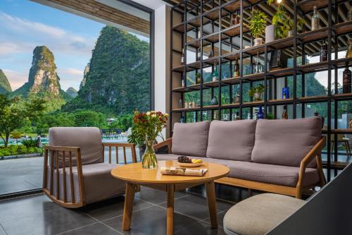 Yangshuo 1Q84 Tree Hotel in Yulong River Yangshuo 1Q84 Tree Hotel in Yulong River