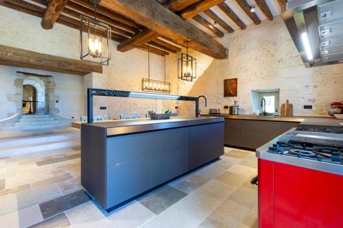 Château de Belet (Chateau de Belet) in Montagrier Château de Belet (Chateau de Belet) in Montagrier