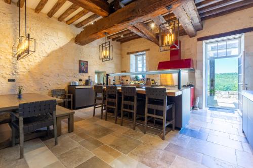 Château de Belet (Chateau de Belet) in Montagrier Château de Belet (Chateau de Belet) in Montagrier