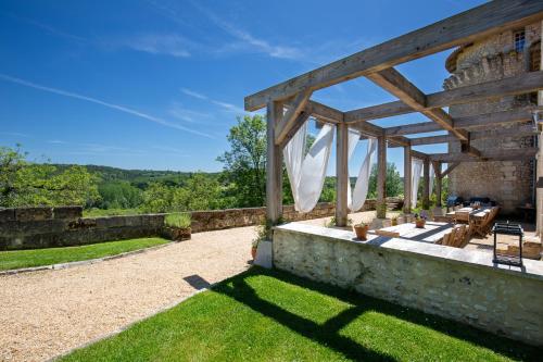 Erkély/terasz, Château de Belet (Chateau de Belet) in Montagrier Erkély/terasz, Château de Belet (Chateau de Belet) in Montagrier