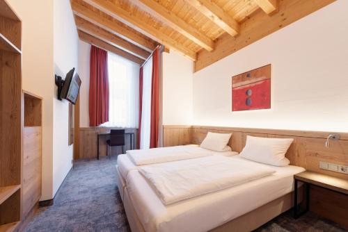 Hotel Alpenland in Sankt Anton am Arlberg Hotel Alpenland in Sankt Anton am Arlberg