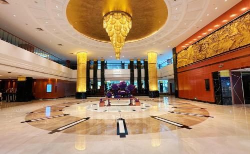 Lobby, Dong Fang Hotel in Yuexiu District - Railway Station Lobby, Dong Fang Hotel in Yuexiu District - Railway Station