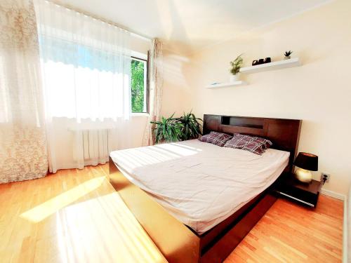 Cofy Rentals - centrally located, quiet district, air-conditioning, free parking, 24-7 express check in Haabersti Cofy Rentals - centrally located, quiet district, air-conditioning, free parking, 24-7 express check in Haabersti