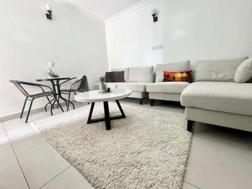 Instalaciones, Neema Executive Suites With Balcony Near Prestige Mall in Nairobi Instalaciones, Neema Executive Suites With Balcony Near Prestige Mall in Nairobi
