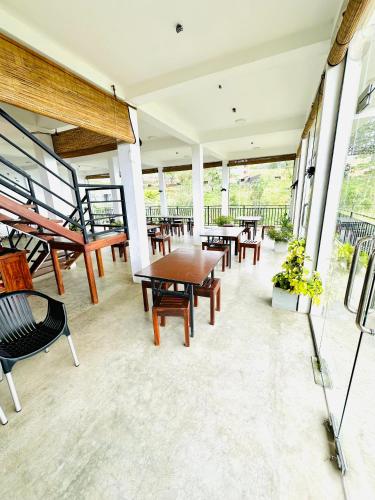 Tranquil Edge Villa in Haputale Tranquil Edge Villa in Haputale