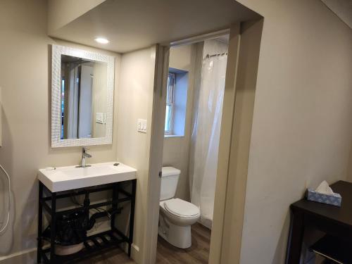Fairway Inn & Suites in Kitchener (ON) Fairway Inn & Suites in Kitchener (ON)