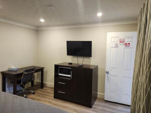 Fairway Inn & Suites in Kitchener (ON) Fairway Inn & Suites in Kitchener (ON)