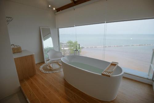 Seashell Village Resort in Chao Lao Beach Seashell Village Resort in Chao Lao Beach