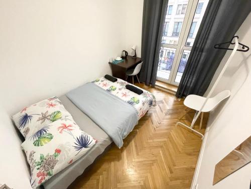 Fantastic Waw - W8 Room B