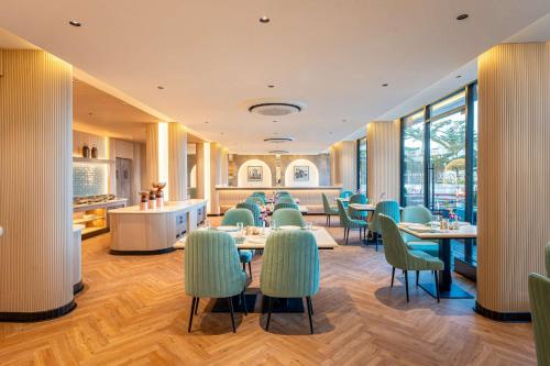 Restaurant, Park Inn & Suites by Radisson Bengaluru Yelahanka near Ghati Subramanya Temple Restaurant, Park Inn & Suites by Radisson Bengaluru Yelahanka near Ghati Subramanya Temple