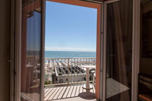 Kilátás, Hotel Negresco in Milano Marittima Kilátás, Hotel Negresco in Milano Marittima