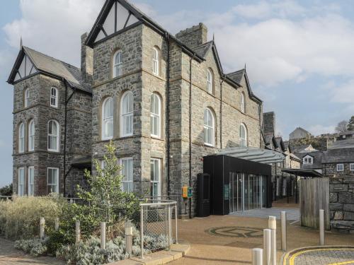 Exterior view, Harlech Apartments - Efnisien in Harlech Exterior view, Harlech Apartments - Efnisien in Harlech