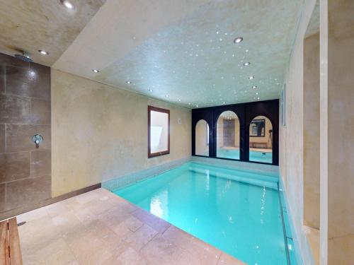 Swimming pool, Majestic chalet with indoor pool in Nendaz Swimming pool, Majestic chalet with indoor pool in Nendaz
