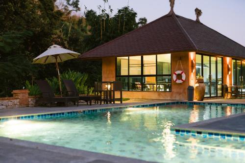 Swimming pool, Katiliya Park Villa in Mae Chan Swimming pool, Katiliya Park Villa in Mae Chan
