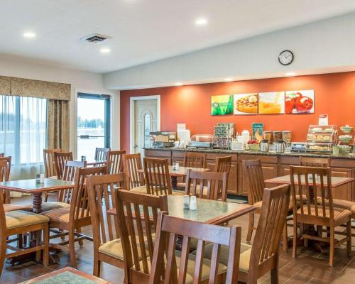 Їжа та напої, Quality Inn in Гейлорд (Мічіган) Їжа та напої, Quality Inn in Гейлорд (Мічіган)
