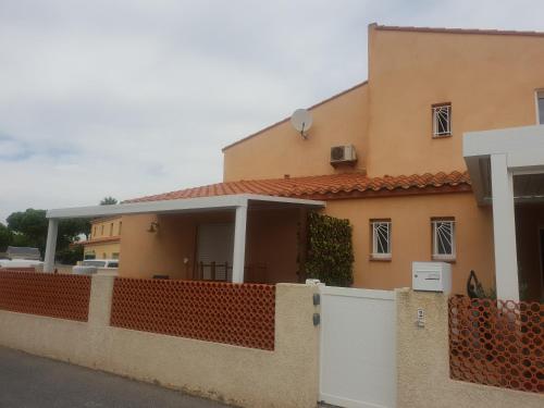 rêve méditerranéen, Le bonheur est dans ma maison