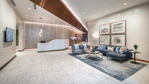 Luxurious Penthouse with Stunning Dallas Views in Northeast Dallas Luxurious Penthouse with Stunning Dallas Views in Northeast Dallas