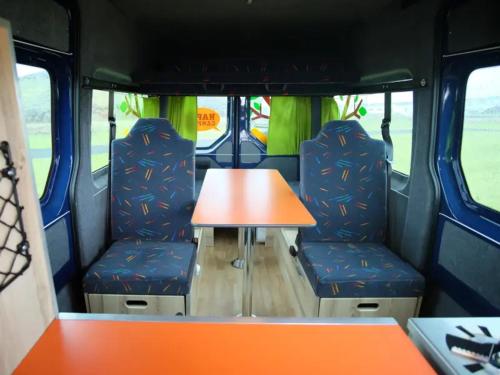 Létesítmények, Happy Campers - Camper van rental in Njardvik Létesítmények, Happy Campers - Camper van rental in Njardvik