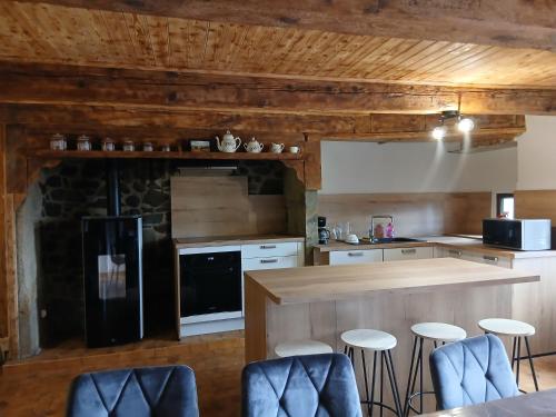 Konyha, Gîte chez jeantou (Gite chez jeantou) in La Godivelle Konyha, Gîte chez jeantou (Gite chez jeantou) in La Godivelle