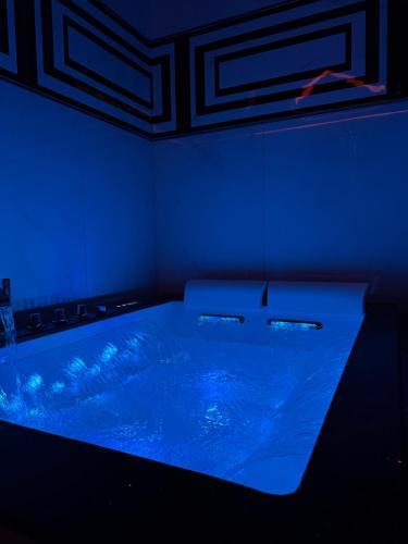 Hot tub, Red Rose Exclusive Rooms in San Cesareo Hot tub, Red Rose Exclusive Rooms in San Cesareo