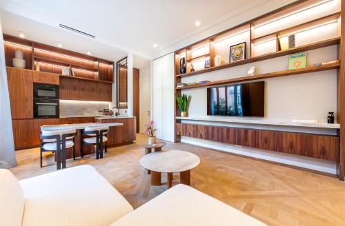 Facilities, Luxurious Suite Eiffel Tower Flandrin Muette AC in Bois de Boulogne Facilities, Luxurious Suite Eiffel Tower Flandrin Muette AC in Bois de Boulogne