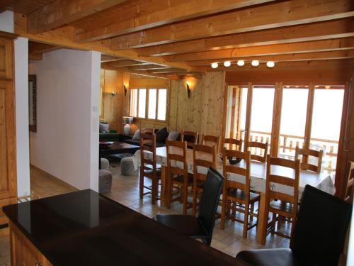 Facilities, Chalet in Veysonnaz with mountain view in Clebes Facilities, Chalet in Veysonnaz with mountain view in Clebes
