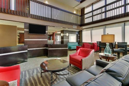 로비, Heritage Inn Suites Houston/Sugar Land, Trademark by Wyndham in 슈가랜드 로비, Heritage Inn Suites Houston/Sugar Land, Trademark by Wyndham in 슈가랜드
