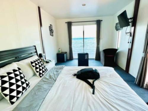 ชานไม้ ใน เล เกาะช้าง in Dan Kao ชานไม้ ใน เล เกาะช้าง in Dan Kao