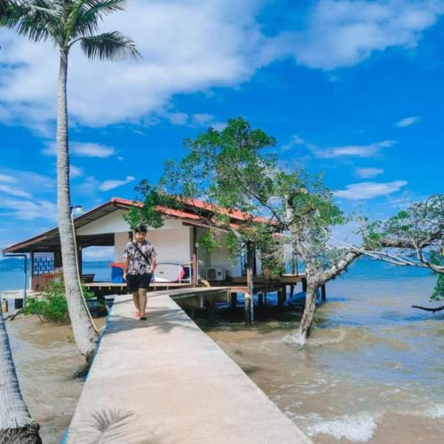 ชานไม้ ใน เล เกาะช้าง in Dan Kao ชานไม้ ใน เล เกาะช้าง in Dan Kao