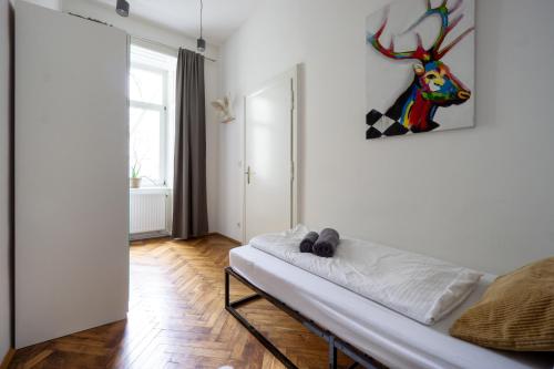 Central apartment in Viennese old building