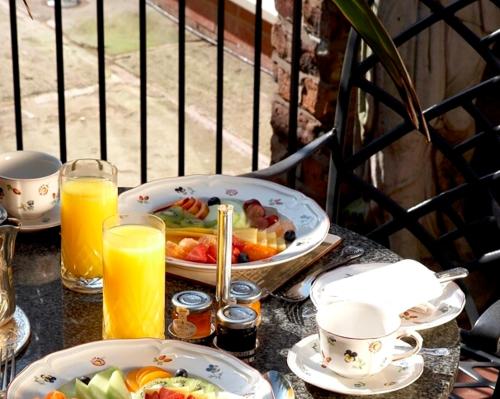 This photo about The White House Manor shared on HyHotel.com