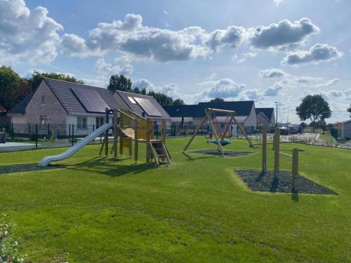ملعب للأطفال, GLOEDNIEUW Vakantiewoning Zilt in كوكسيجد ملعب للأطفال, GLOEDNIEUW Vakantiewoning Zilt in كوكسيجد